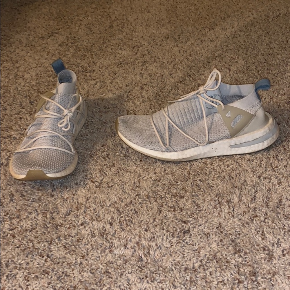 Addidas slip on tennis shoes, barely worn